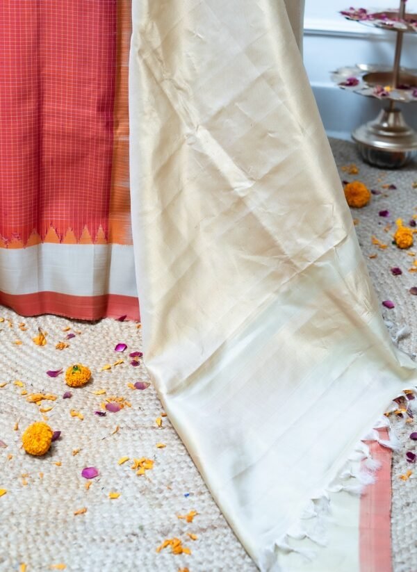 VENKATGIRI PURE SILK IN BEIGE AND RED COLOUR, HANDLOOM WEAVE - Image 3