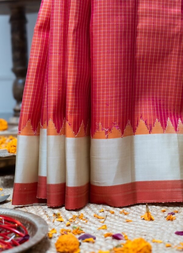 VENKATGIRI PURE SILK IN BEIGE AND RED COLOUR, HANDLOOM WEAVE - Image 4