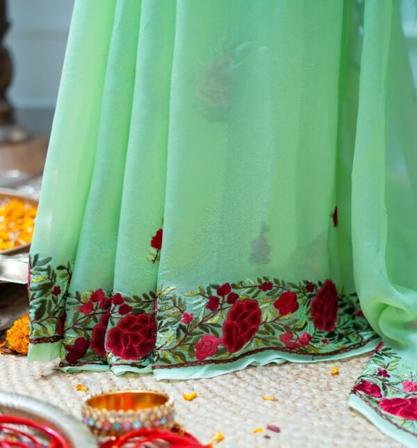 MINT GREEN GARE SAREE WITH BEAUTIFUL MOTIFS OF FLOWER PURE GEORGETTE - Image 4