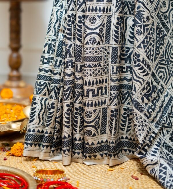 KAHANI OF KANTHA FROM BENGAL RAW SILK, BEIGR AND BLACK HANDLOOM - Image 4